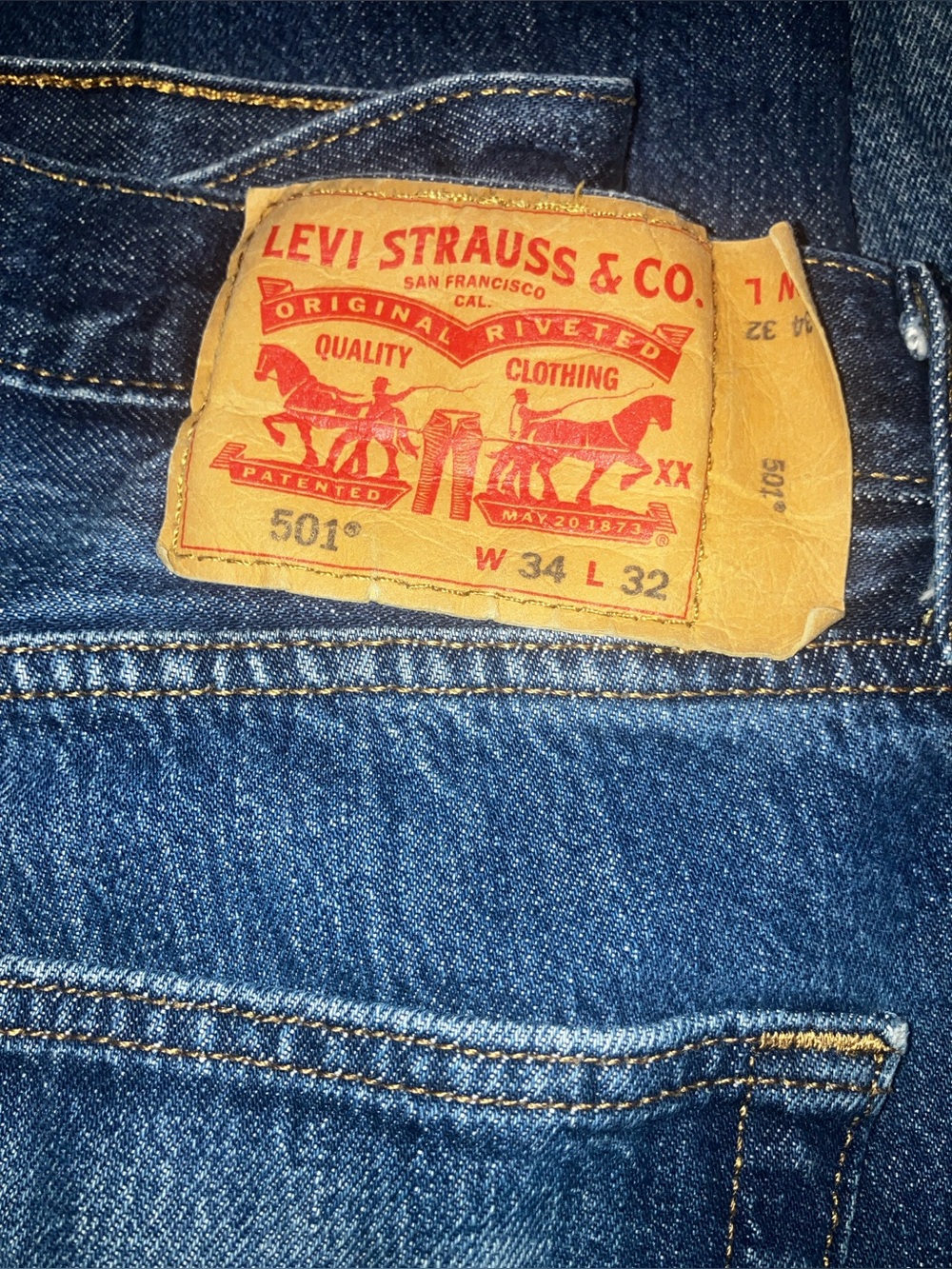 Levi's 501 W34/L32  Men's Straight Blue Denim Jeans with Tan Leather Patch